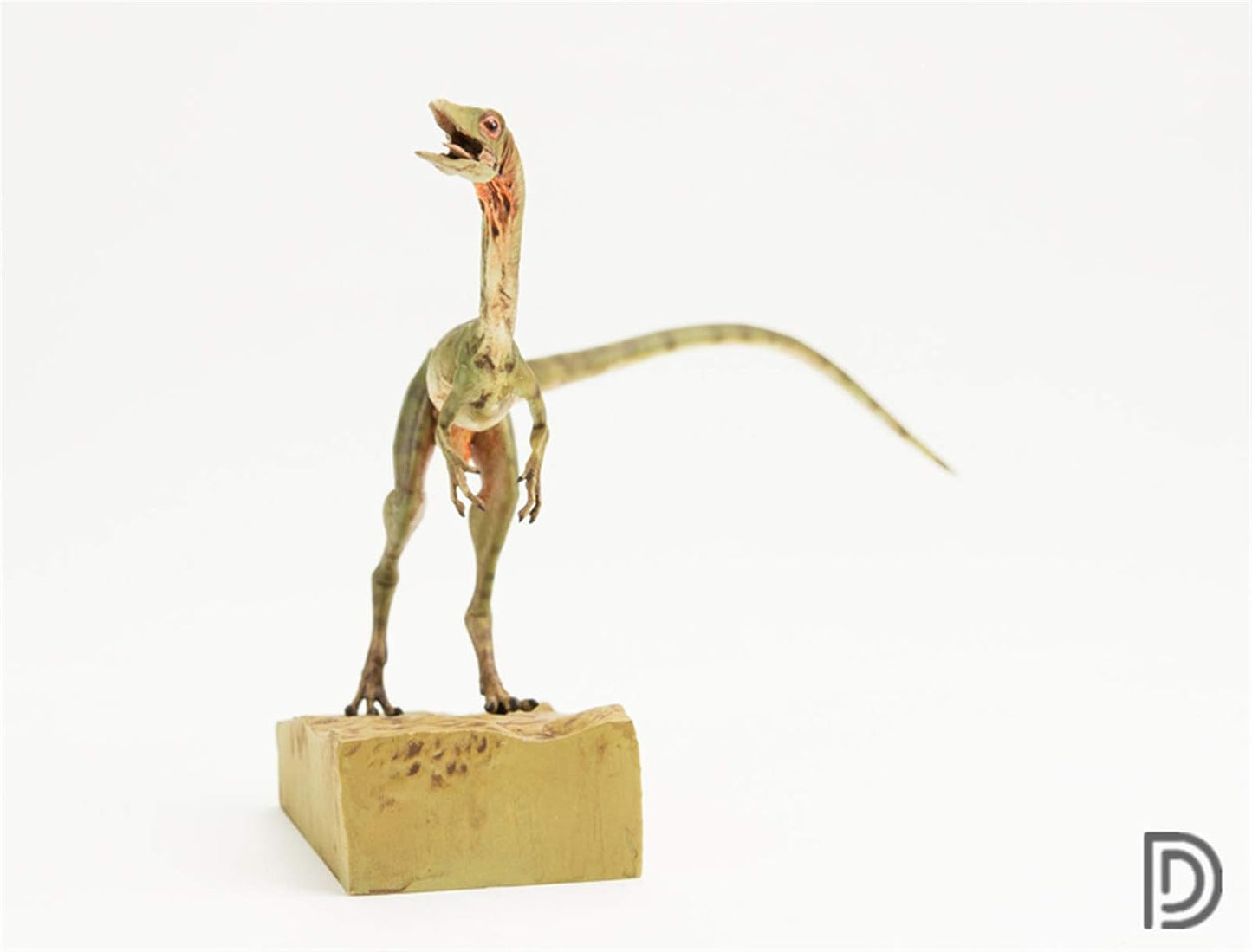 DINO DREAM 1/5 サイズ 雌のコンプソグナトゥス 恐竜 小型 肉食 リアル フィギュア PVC プラモデル おもちゃ 模型 プレゼント プレミアム 15cm級 オリジナル スタチュー 塗装済 完成品 置物 台座付き