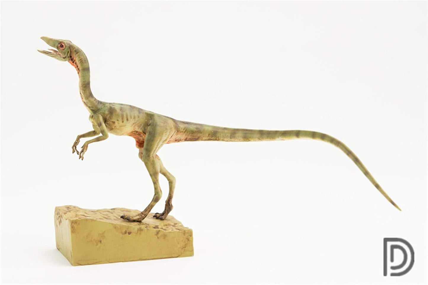 DINO DREAM 1/5 サイズ 雌のコンプソグナトゥス 恐竜 小型 肉食 リアル フィギュア PVC プラモデル おもちゃ 模型 プレゼント プレミアム 15cm級 オリジナル スタチュー 塗装済 完成品 置物 台座付き