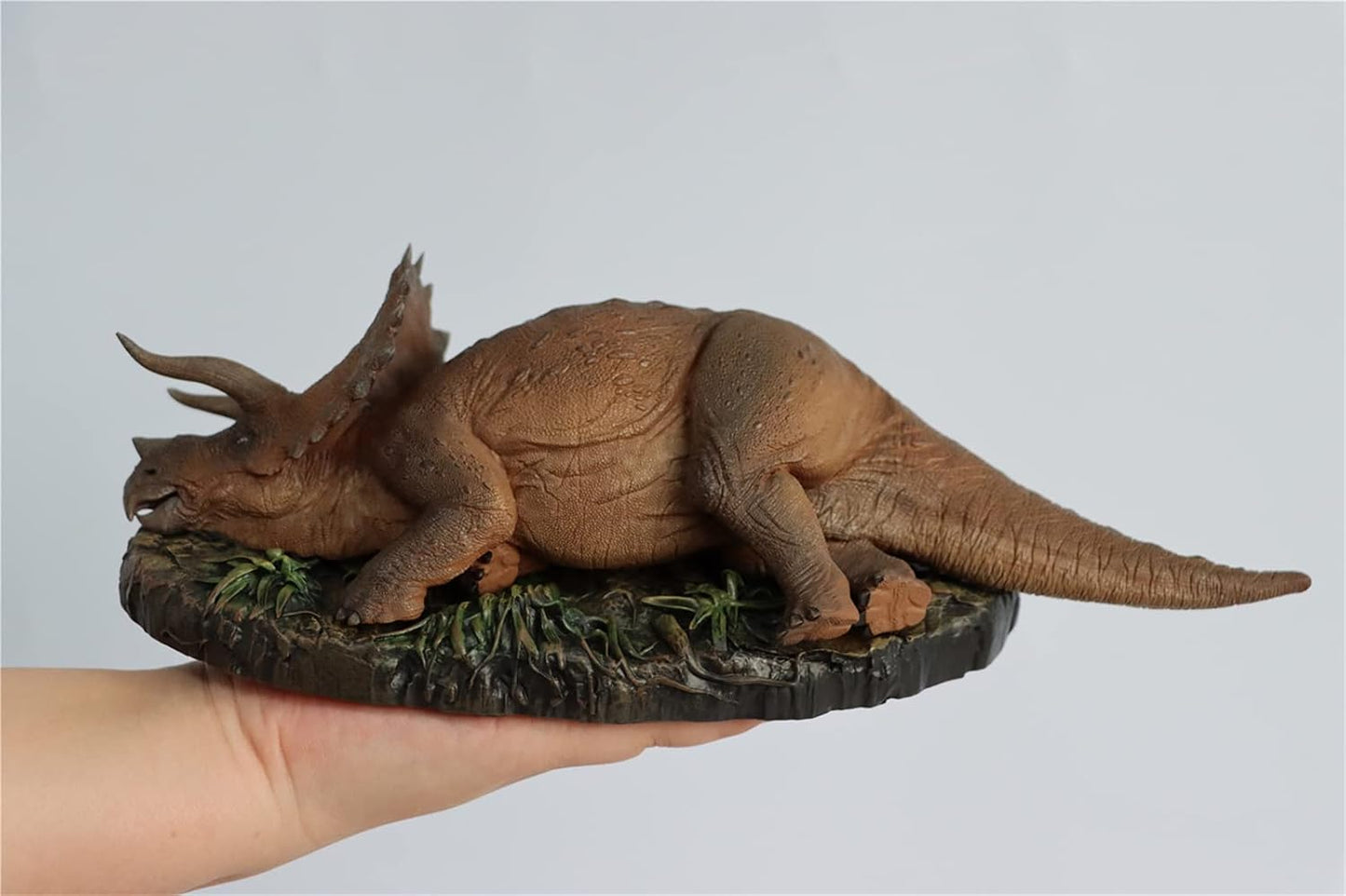 Nanmu 本心楠改 1/35 サイズ トリケラトプス Triceratops 恐竜 フィギュア PVC プラモデル おもちゃ 模型 29cm級 完成品 置物 (病気限定版(初回特典)