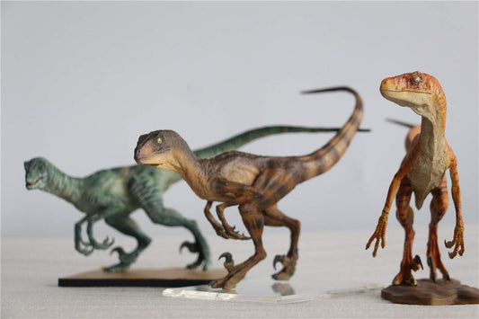 DINO DREAM 1/15 サイズ ヴェロキラプトル 恐竜 小型 肉食 リアル フィギュア PVC プラモデル 大人のおもちゃ 模型 プレゼント プレミアム 24cm級 オリジナル スタチュー 塗装済 完成品 置物 3色 台座付き (3点 セット)