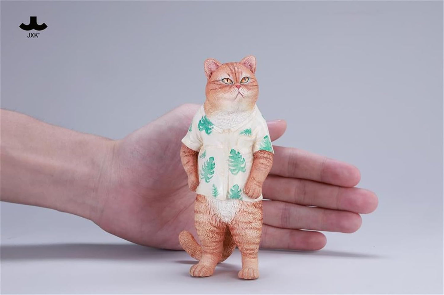 JXK 猫 フルーツ屋さんのニャン店長 可愛い ネコ 動物 リアル フィギュア 樹脂 プラモデル 模型 15cm級 完成品 ネコ好き 置物 (JXK-AI09A)