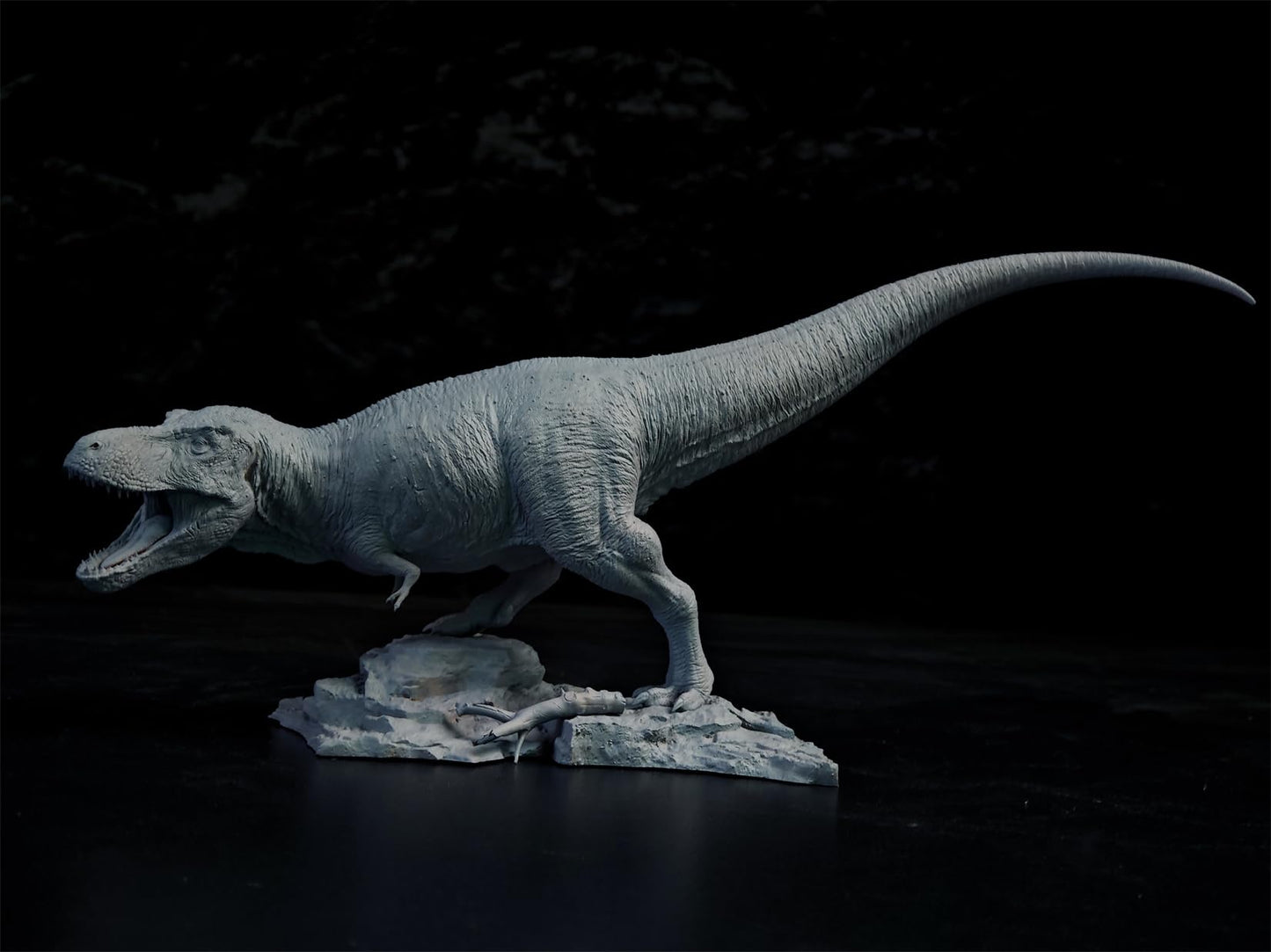 Vikas Prajapat ティラノサウルス フィギュア ガレキ 塗装指定可 Tレックス T-REX 獣脚類 恐竜 模型 白亜紀 情景セット プラモデル 大人おもちゃ プレゼント (1/10塗装済み) [並行輸入品]