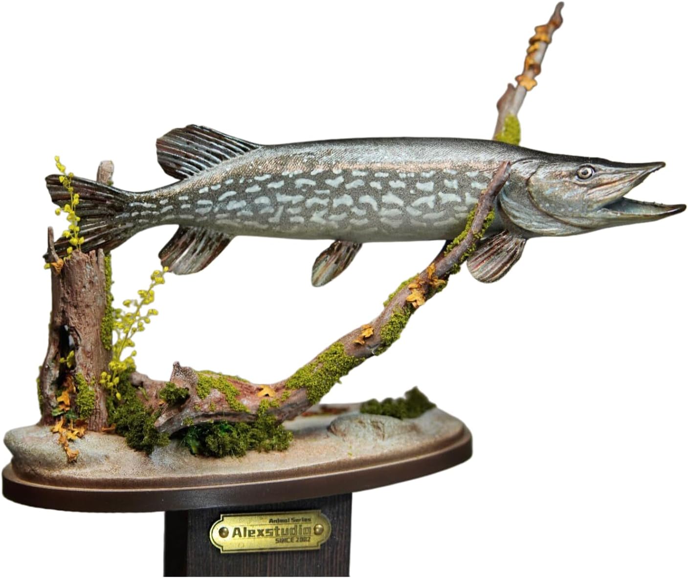 Alex STUDIO ノーザンパイク フィギュア 魚 カワカマス属 動物 淡水魚 リアル 樹脂 プラモデル 大人のおもちゃ 模型 プレゼント 置物 台座付き (1/6) [並行輸入品]