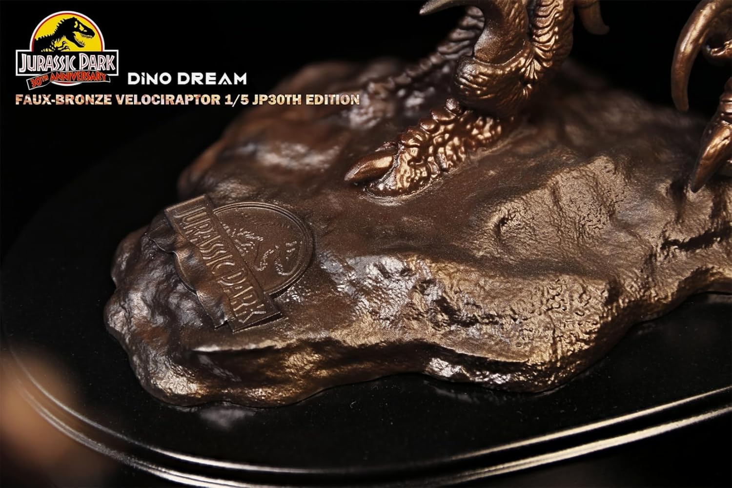 DINO DREAM 30周年記念モデル 1/5 サイズ ヴェロキラプトル フィギュア 小型 肉食 恐竜 76cm級 リアル 銅像 樹脂 プラモデル 模型 塗装済 置物 台座付き