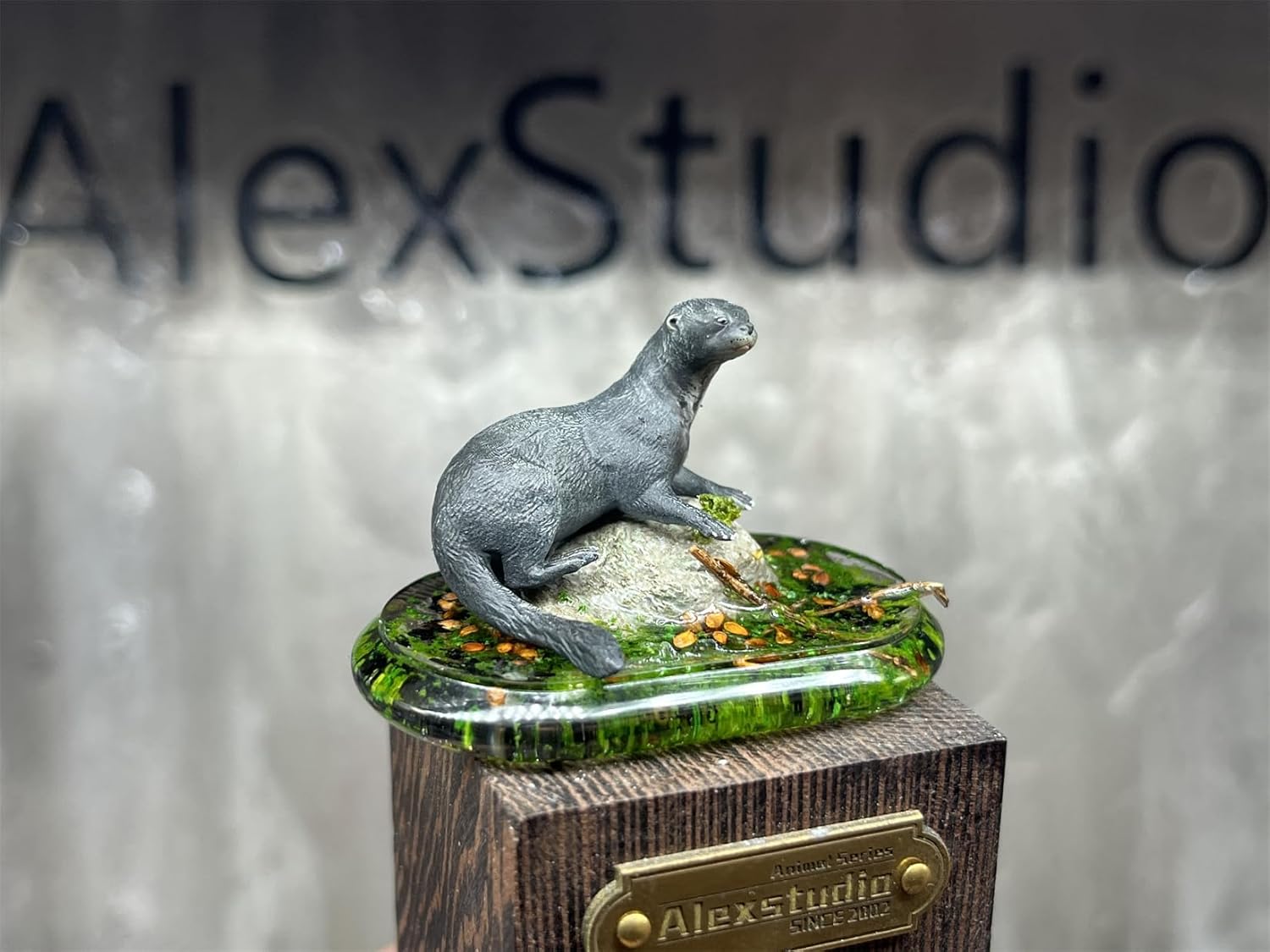 BACALYSO | ALEX STUDIO Lutra Figure, Mammalia, Cat Eyes, Weasel Family, Red Resin, Painted Base, Cute, Realistic Animal, Plastic Model, Toy, Figurine (1/10)