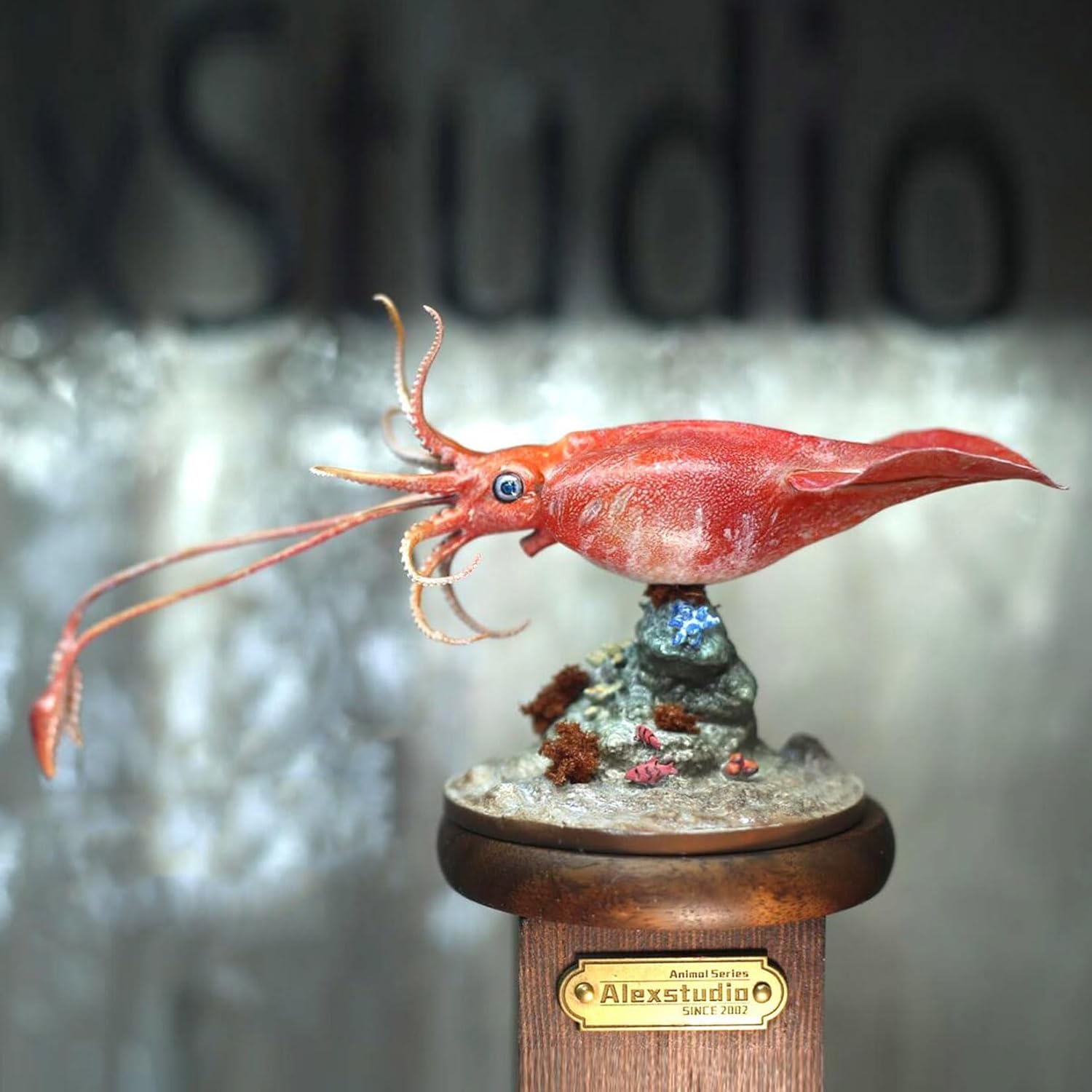 Alex STUDIO ダイオウホウズキイカ フィギュア ダイオウイカ サメハダホウズキイカ科 動物 無脊椎動物 海洋生物 リアル 樹脂 プラモデル 大人のおもちゃ 模型 プレゼント 置物 台座付き (15cm) [並行輸入品]