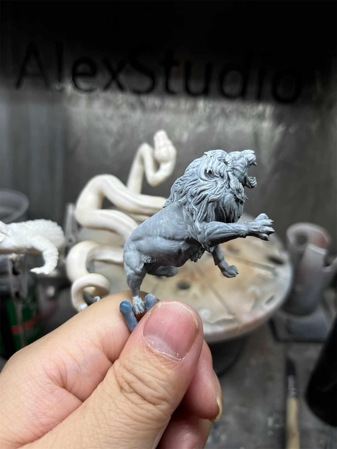 BACALYSO | ALEX STUDIO Lion Figure, Lion Figure, Lion, Mammalia, Carnival, Cat Family, Leopard, Resin, Painted Base, Statue, Cute, Realistic Animal, Plastic Model, Toy, Figurine (1/20-18)