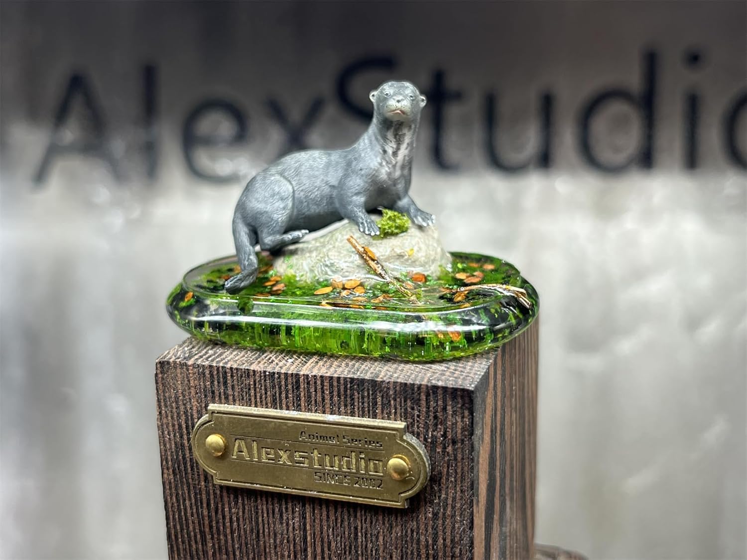 BACALYSO | ALEX STUDIO Lutra Figure, Mammalia, Cat Eyes, Weasel Family, Red Resin, Painted Base, Cute, Realistic Animal, Plastic Model, Toy, Figurine (1/10)
