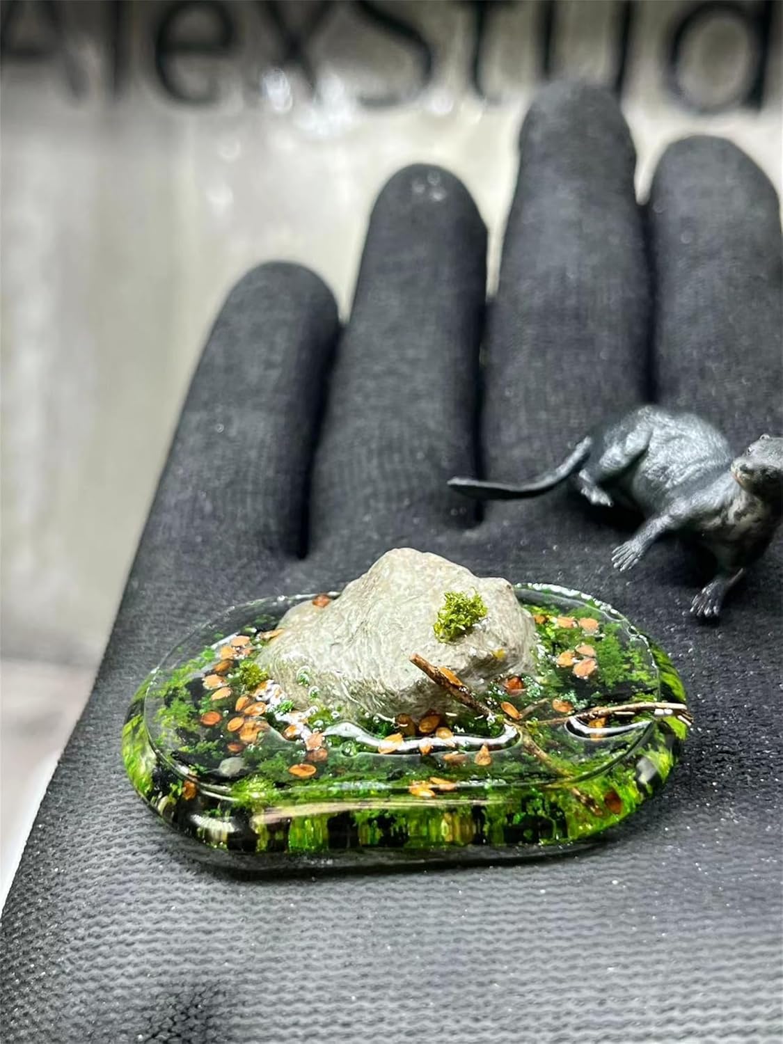 BACALYSO | ALEX STUDIO Lutra Figure, Mammalia, Cat Eyes, Weasel Family, Red Resin, Painted Base, Cute, Realistic Animal, Plastic Model, Toy, Figurine (1/10)