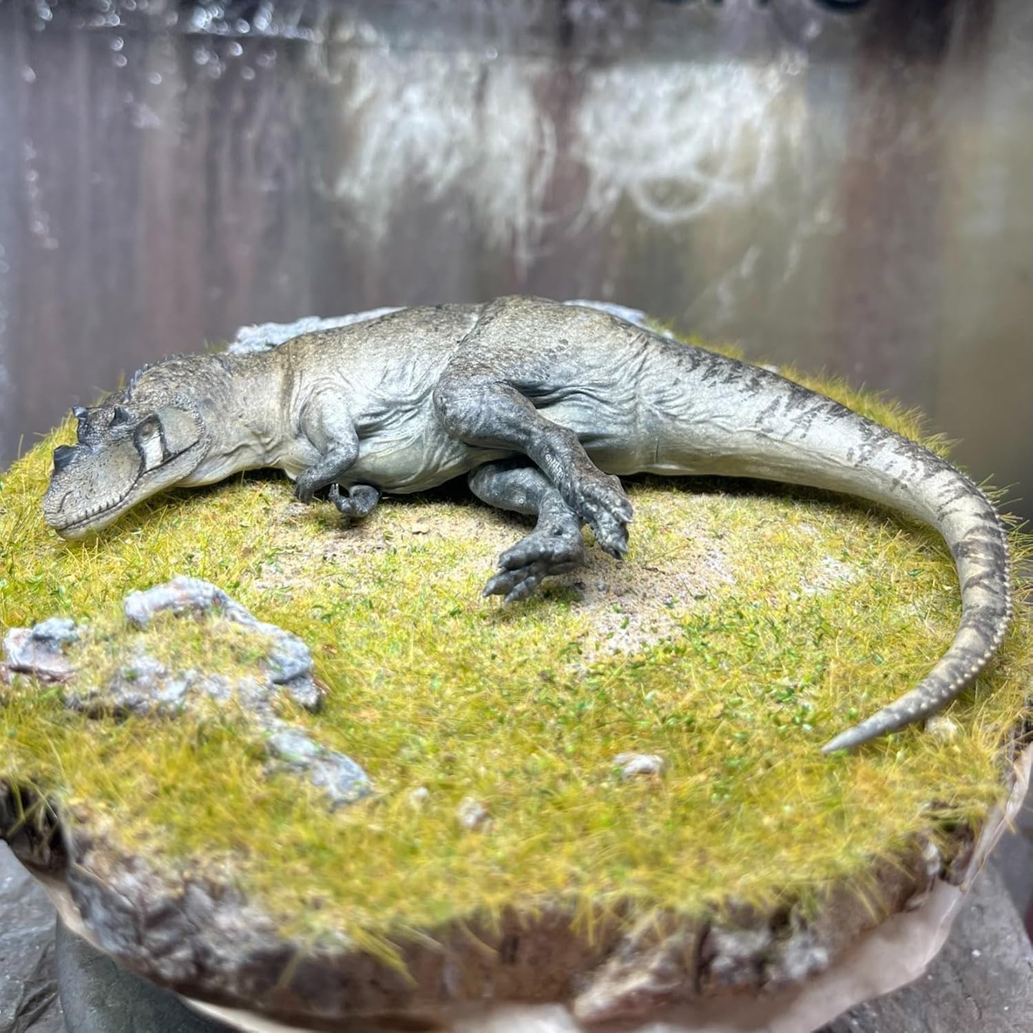 Alex STUDIO ケラトサウルス フィギュア 中生代ジュラ紀 獣脚類 恐竜 ケラトサウルス科 リアル 樹脂 プラモデル 大人のおもちゃ 模型 プレゼント 置物 台座付き (1/20～1/18) [並行輸入品]