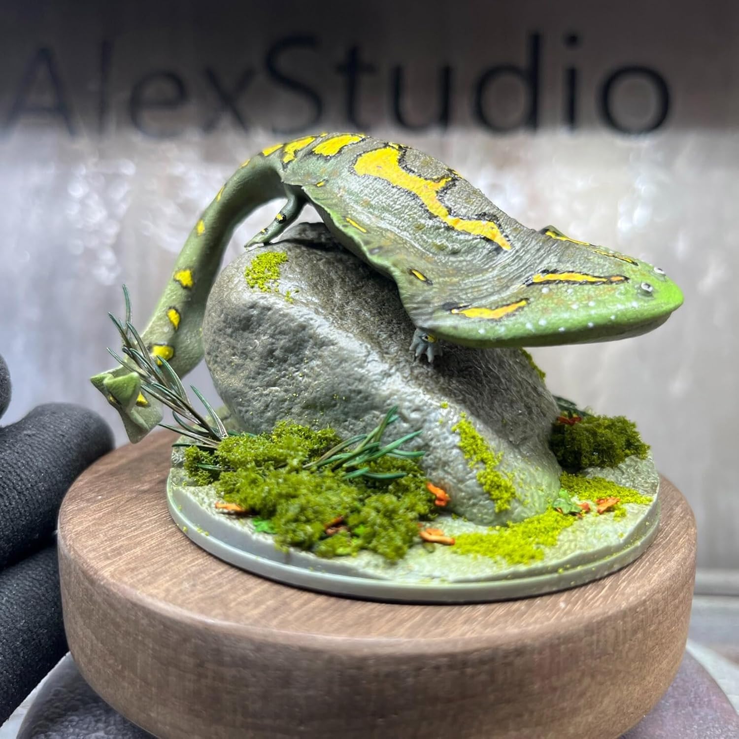 Alex STUDIO ディプロカウルス フィギュア 古生代石炭紀 両生類 ケラテルペトン科 リアル 樹脂 プラモデル 大人のおもちゃ 模型 プレゼント 置物 台座付き (1/2-6) [並行輸入品]